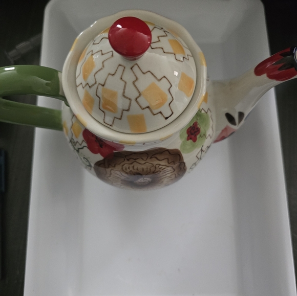 Green and Red Floral Ceramic Teapot Kitchen Accessory - Picture 3 of 4